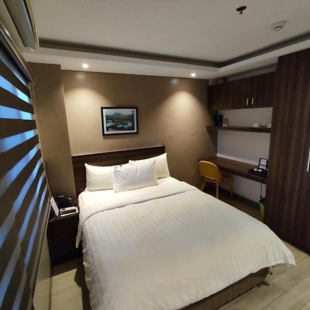 Hotel Inigo Легазпи Екстериор снимка