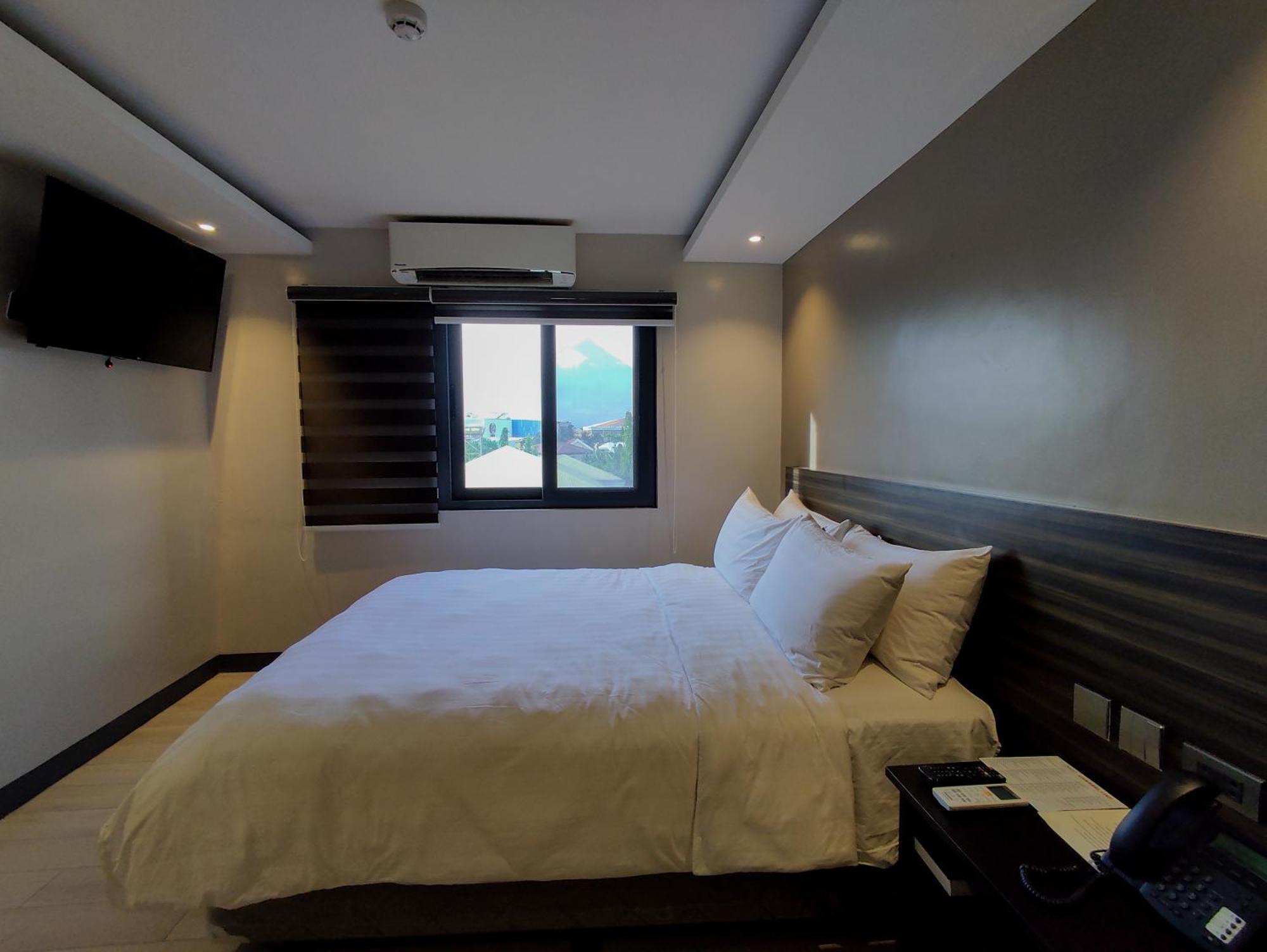 Hotel Inigo Легазпи Екстериор снимка