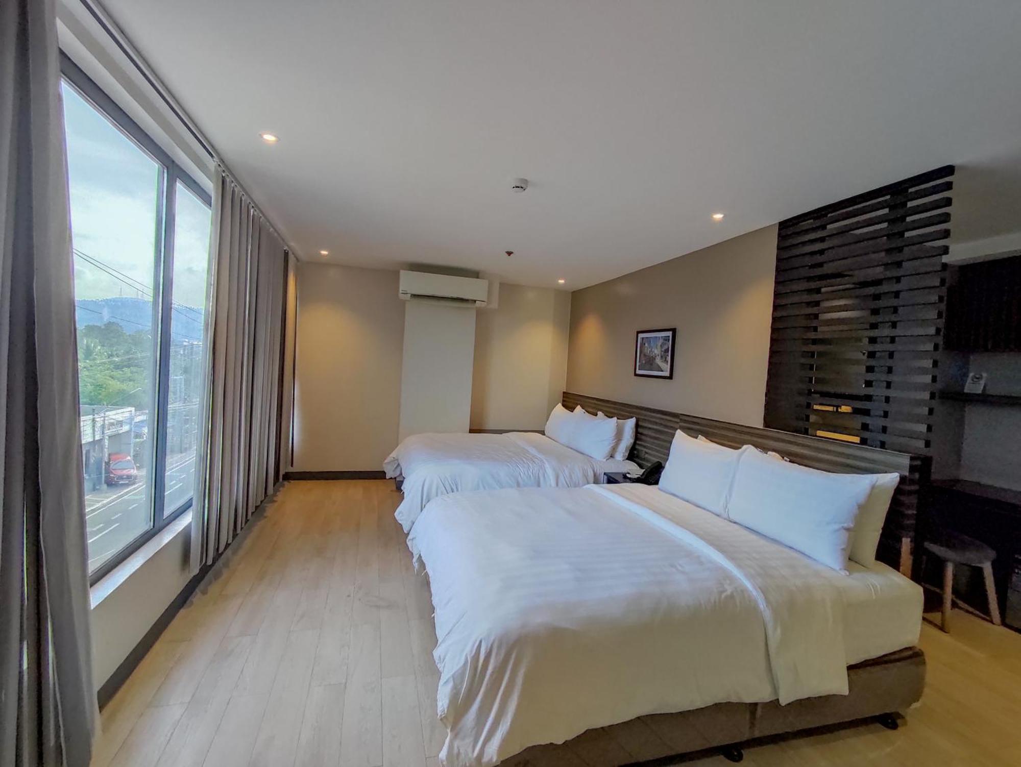Hotel Inigo Легазпи Екстериор снимка