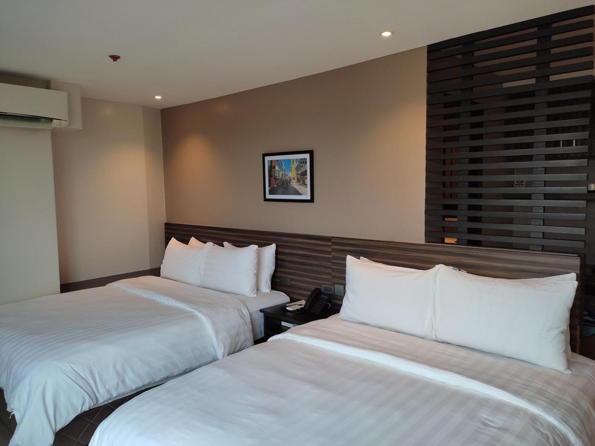 Hotel Inigo Легазпи Екстериор снимка